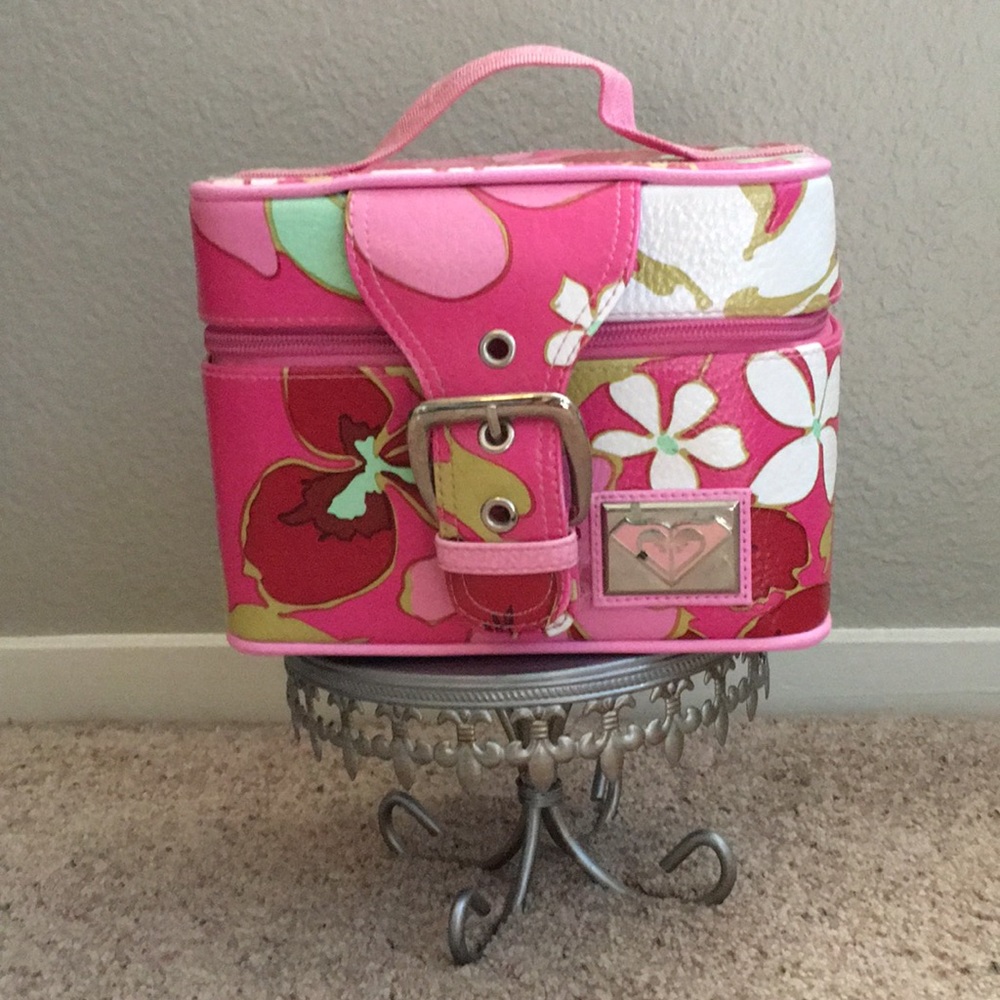Roxy Make Up Case
